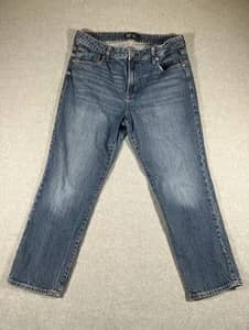 GAP Universal Slim Boyfriend Jeans Womens 12 31R Medium Wash Straight Leg